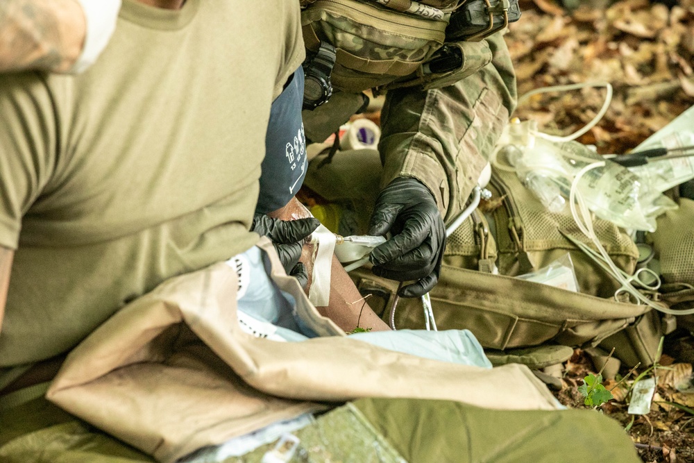 Army Conducts Blood Transfusion in Field During Exercise Combined Resolve 25-2