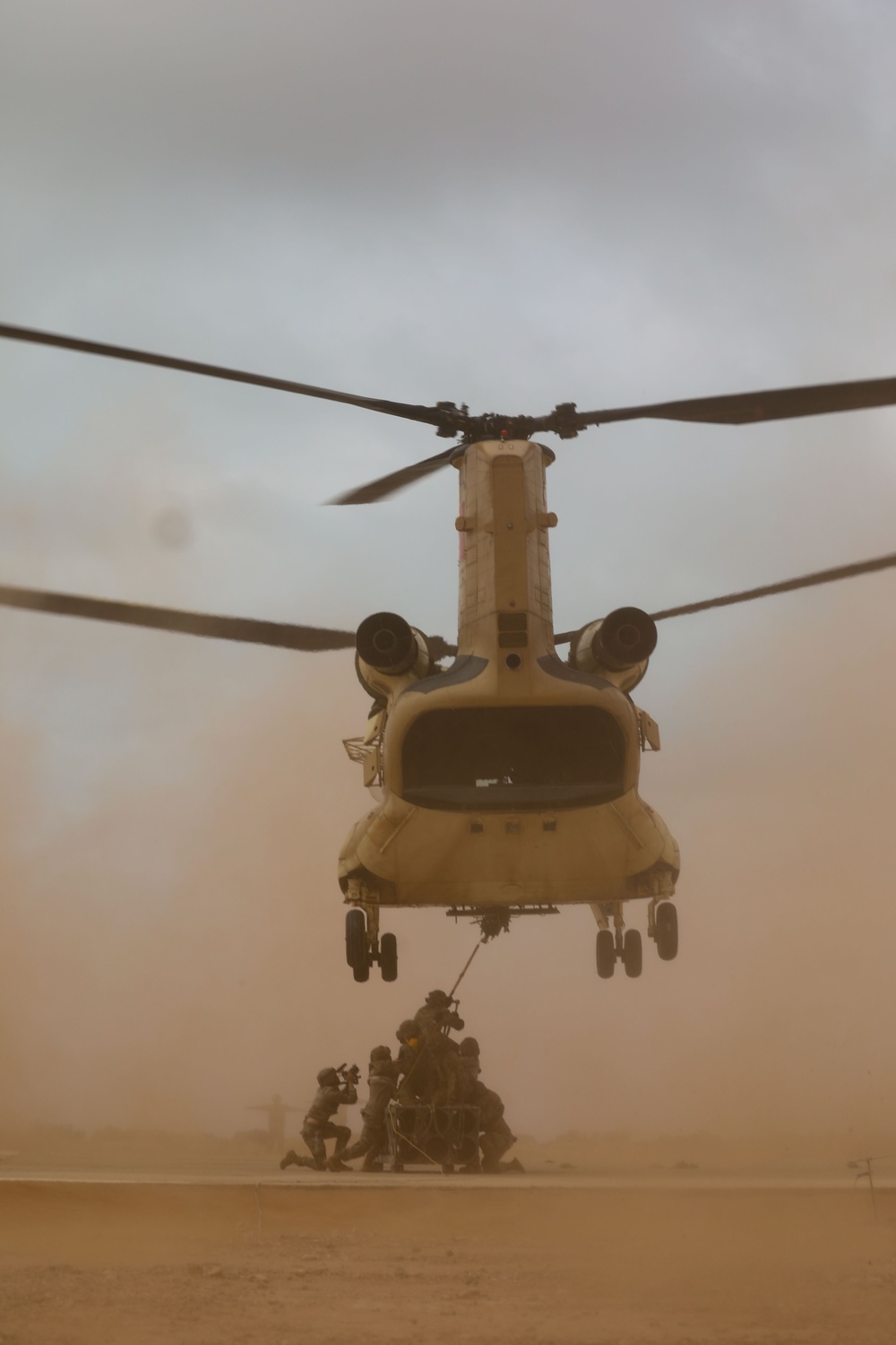 New Hampshire National Guard teams with Morocco for sling load training at African Lion 2025