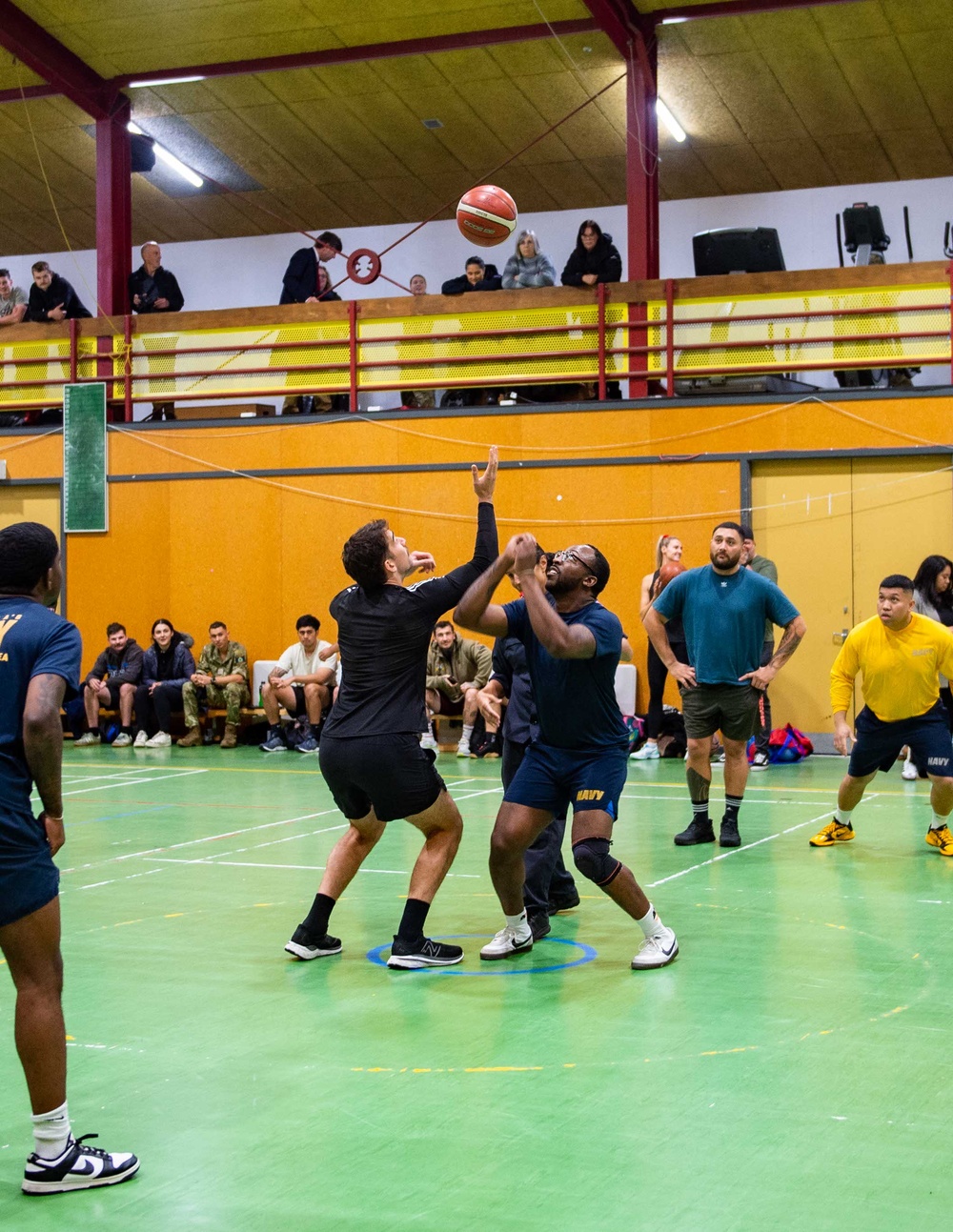 Blue Ridge Sailors Play Basketball With New Zealand Defense Force