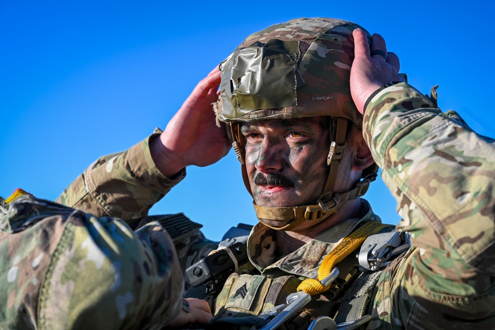 726th Air Mobility Squadron partners with 173rd Airborne Brigade to Execute Swift Response 25