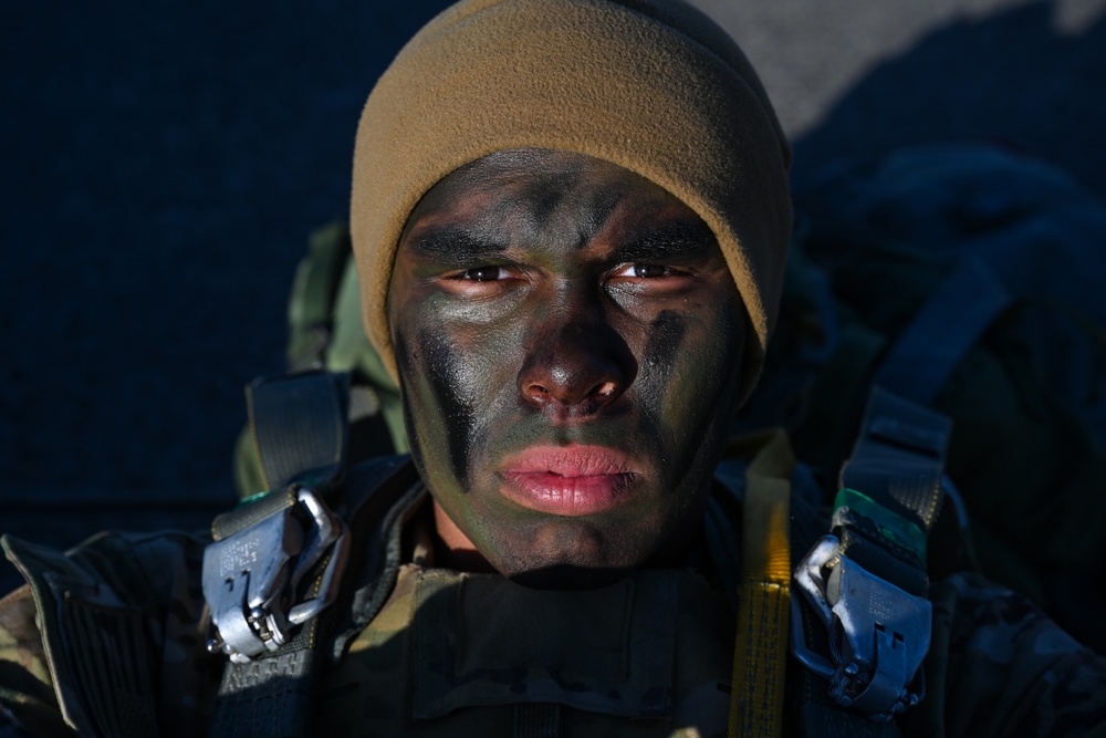 726th Air Mobility Squadron partners with 173rd Airborne Brigade to Execute Swift Response 25