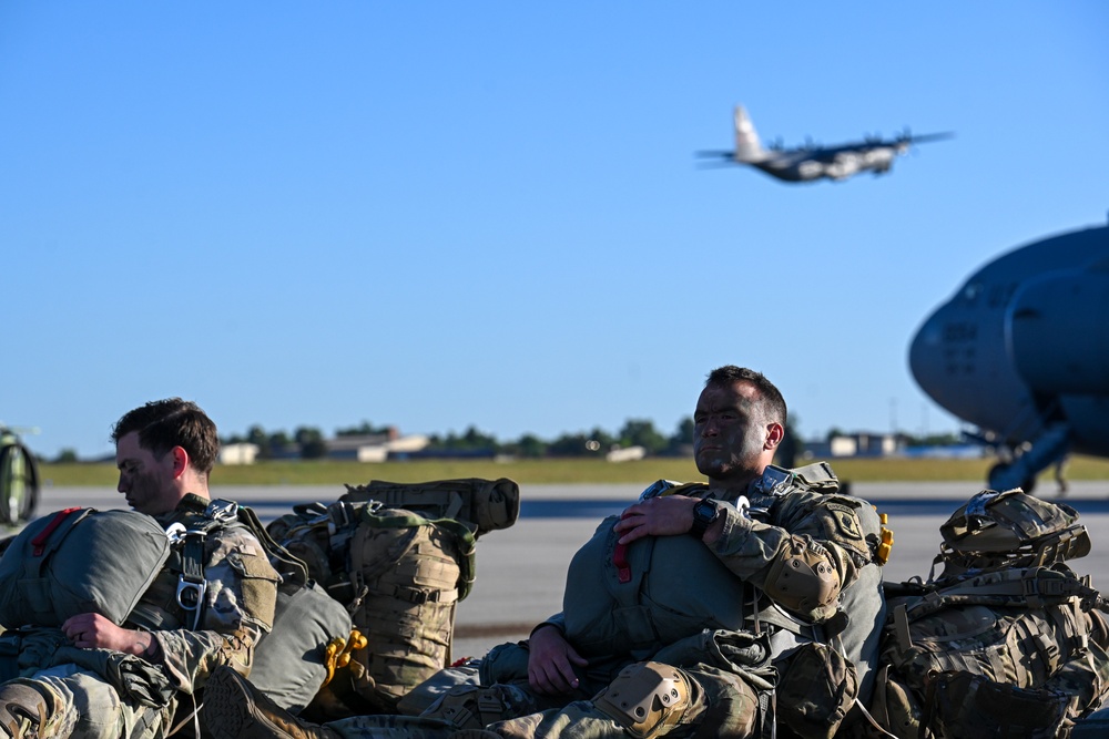 726th Air Mobility Squadron partners with 173rd Airborne Brigade to Execute Swift Response 25