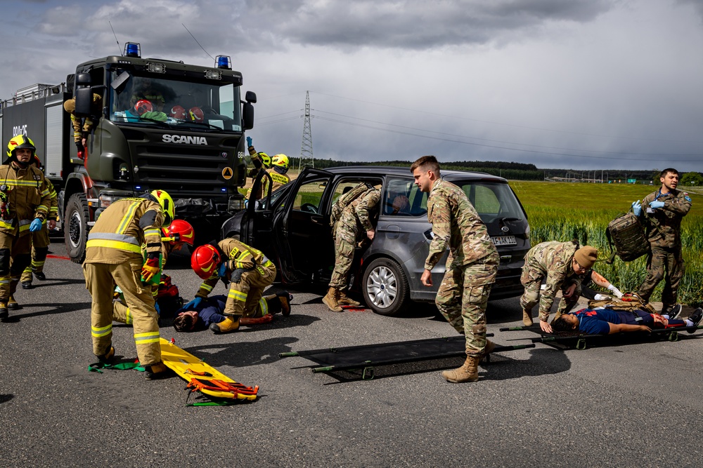 Polish, USAG Poland and V Corps Forces Sharpen Emergency Response