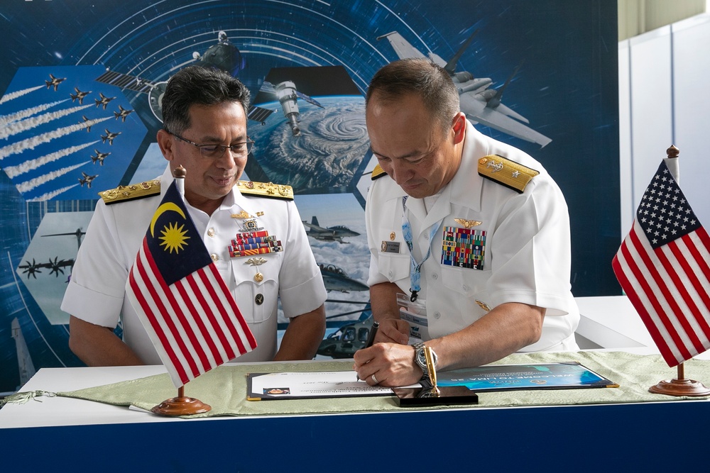 LIMA 2025