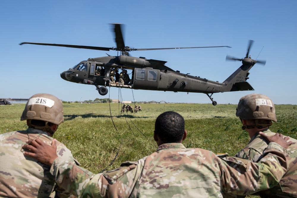 101st Airborne Division (Air Assault) Conducts Air Assault School In Romania