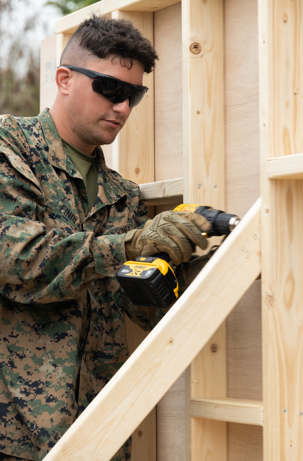 12th MLR Engineers Emplace Obstacles and Build a Combat Operations Center