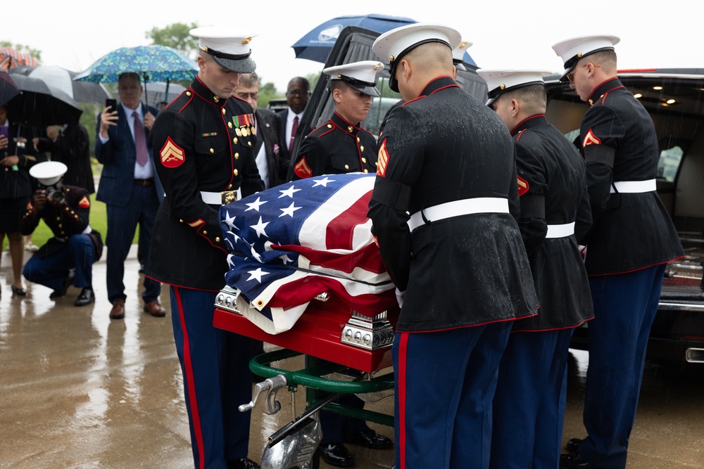 Lt. Gen. Carey (Ret) is laid to rest at DFW National Cemetery