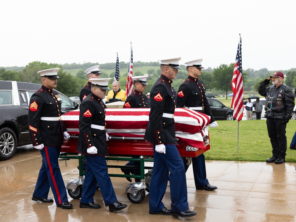 Lt. Gen. Carey (Ret) is laid to rest at DFW National Cemetery