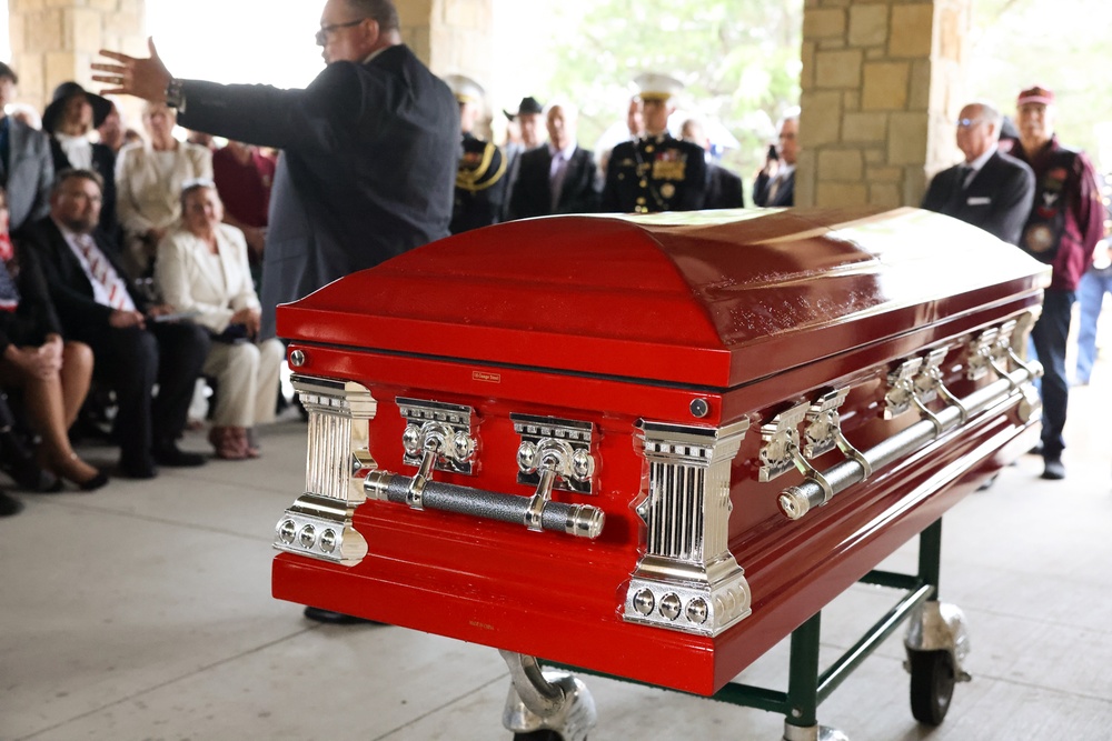 Lt. Gen. Carey (Ret) is laid to rest at DFW National Cemetery