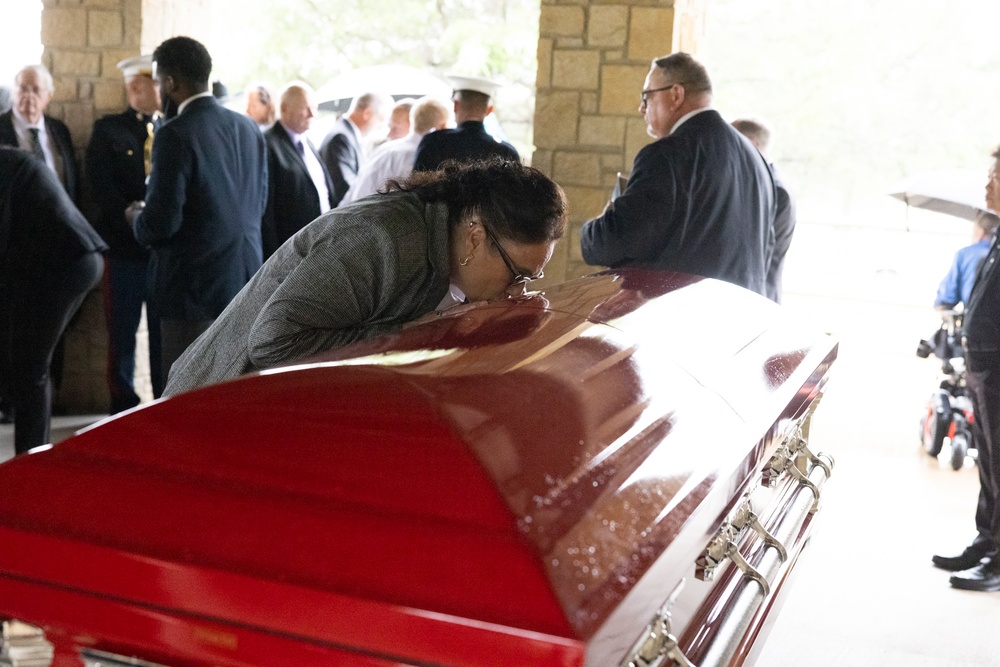 Lt. Gen. Carey (Ret) is laid to rest at DFW National Cemetery