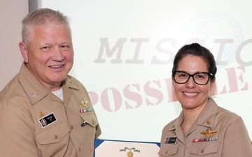 Dental Corps Officer awarded for Achievements at NAMRU San Antonio