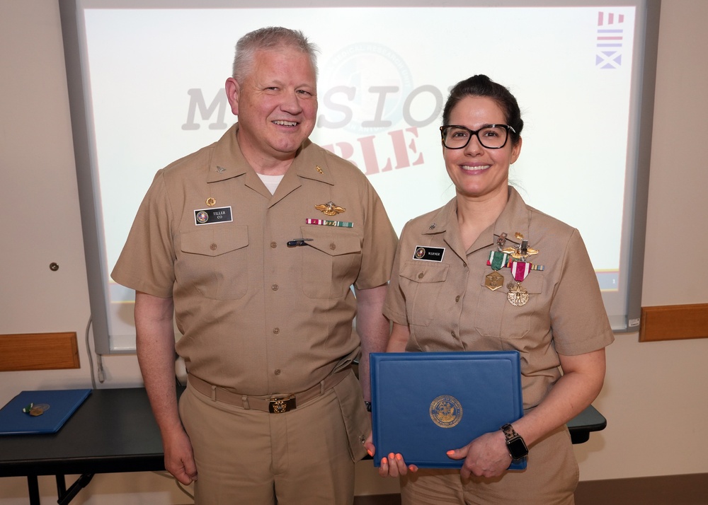 Dental Corps Officer awarded for Achievements at NAMRU San Antonio