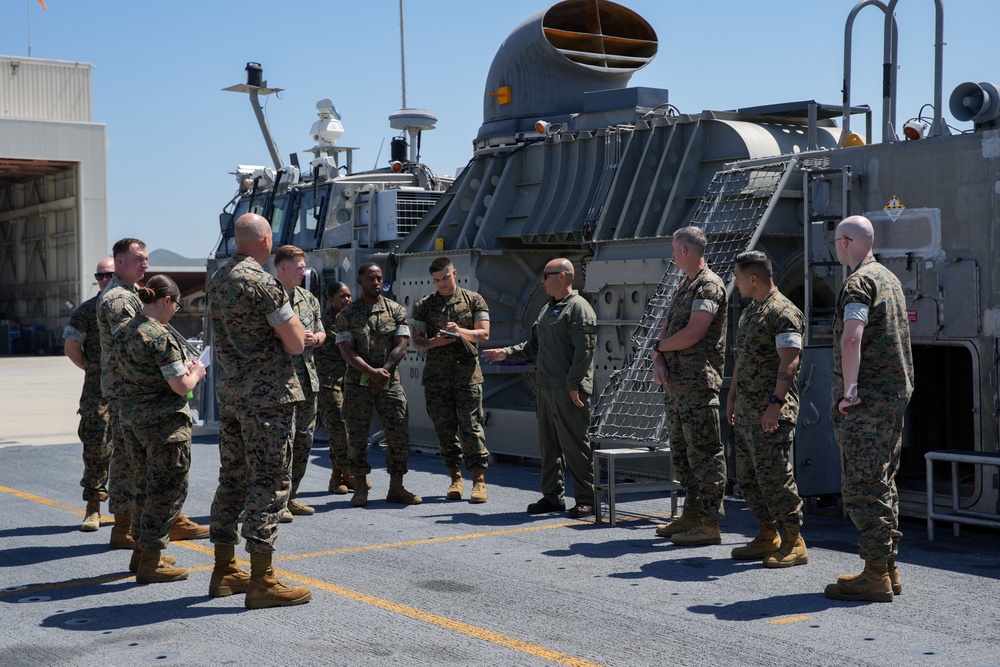 11th MEU Marines conduct LCAC familiarization training