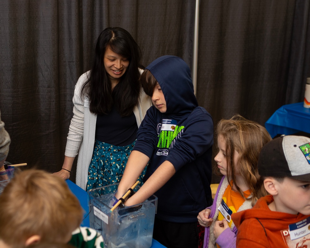 Naval Warfare Center employees explore marine mammal adaptations with students at Kitsap Water Festival