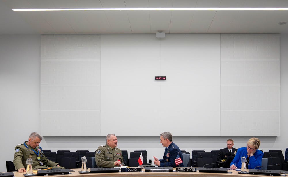 CJCS Meets with Polish CHOD
