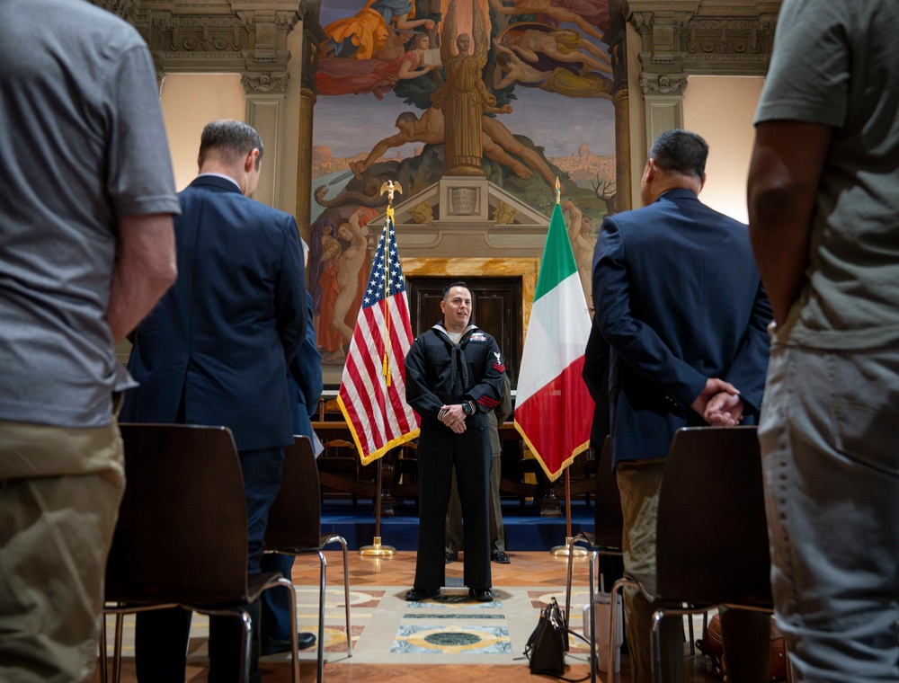 CJCS Participates in Re-Enlistment