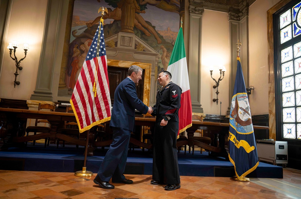 CJCS Participates in Re-Enlistment