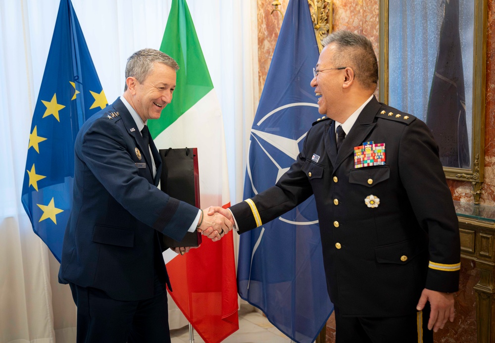CJCS Meets with Japan CHOD