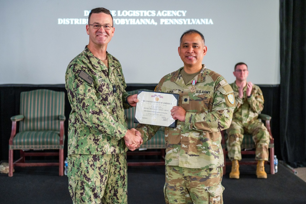 Thomas assumes command at DLA Distribution Tobyhanna