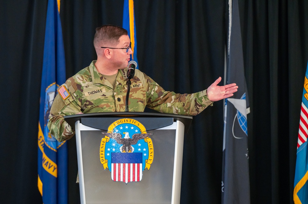 Thomas assumes command at DLA Distribution Tobyhanna