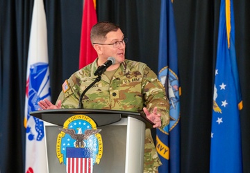 Thomas assumes command at DLA Distribution Tobyhanna
