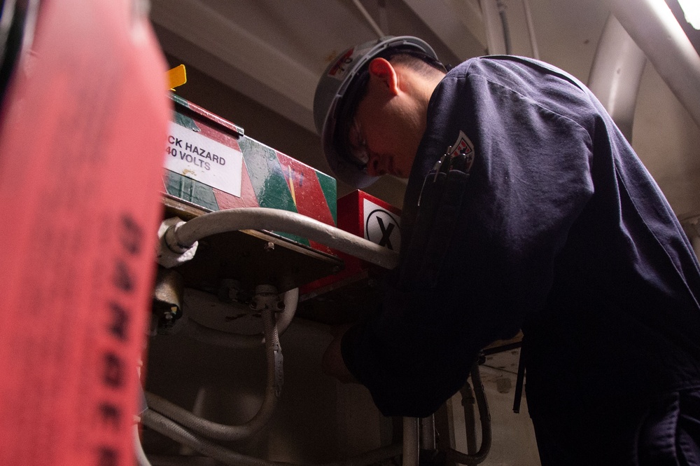 USS Ronald Reagan (CVN 76) Sailors conduct Damage Control Equipment Inspection