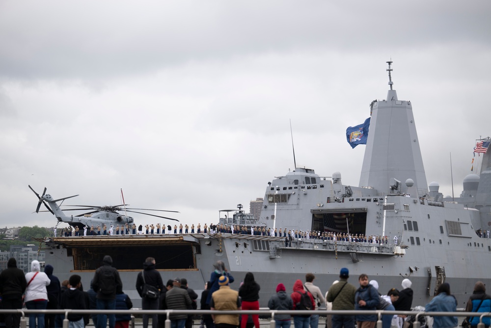 FWNY25: Parade of Ships arrives for Fleet Week New York