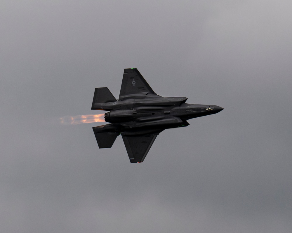 F-35A Demonstration Team Arrives at Oregon International Airshow