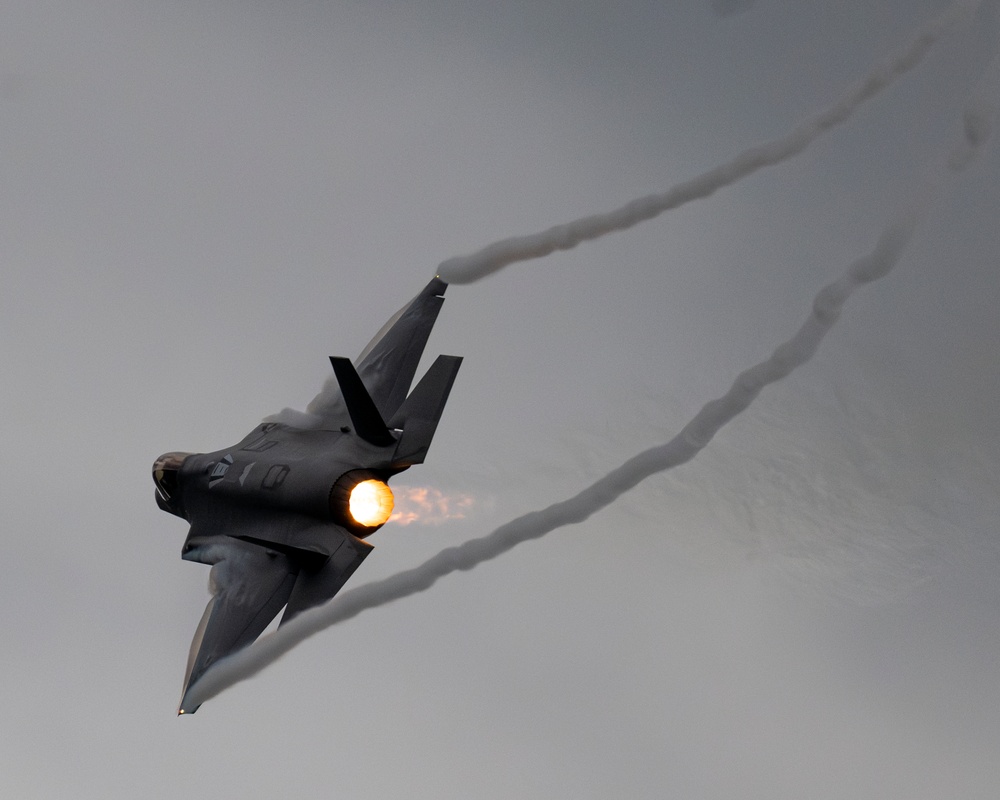 F-35A Demonstration Team Arrives at Oregon International Airshow