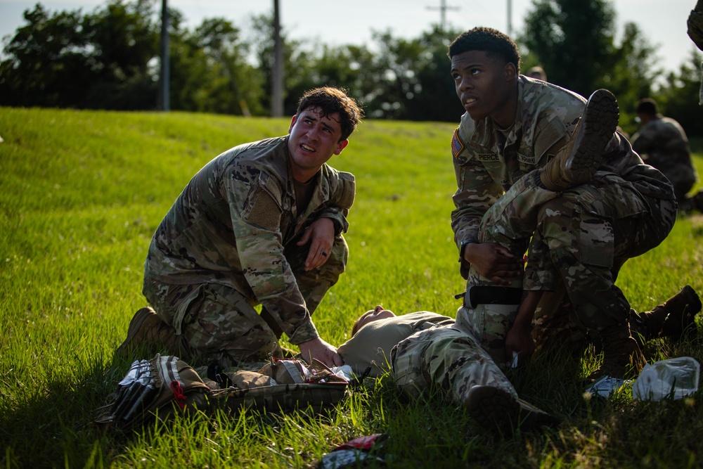 20th Engineer Brigade Medics Face Off in Grueling Castle Week Competition