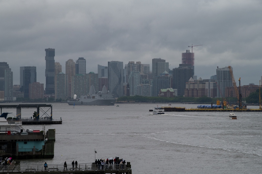 FWNY25; Parade of Ships ports for New York Fleet Week