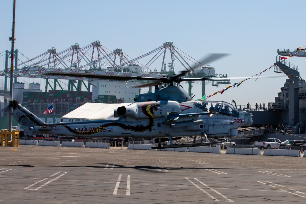 U.S. Marine Helicopters Land in Los Angeles for Fleet Week