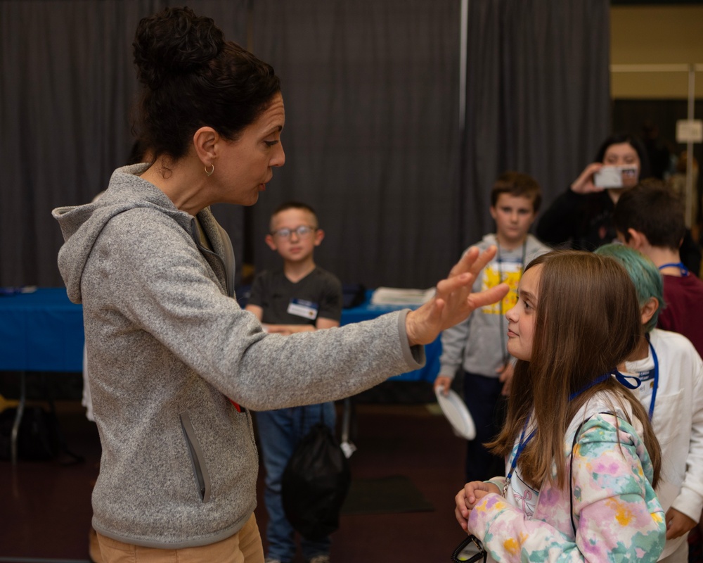 Naval Warfare Center employees explore marine mammal adaptations with students at Kitsap Water Festival