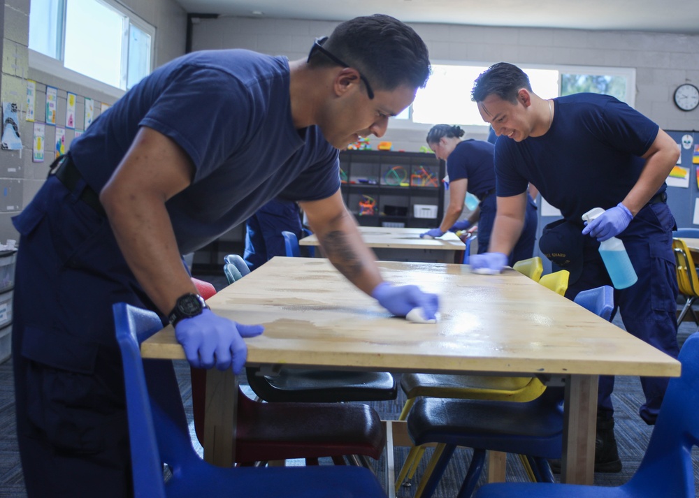 LA Fleet Week Service Members Volunteer at Boys and Girls Club