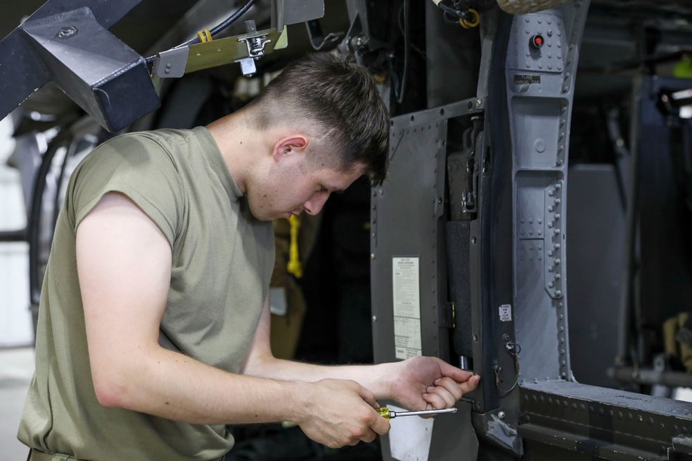 3rd Battalion, 238th Aviation Regiment maintenance