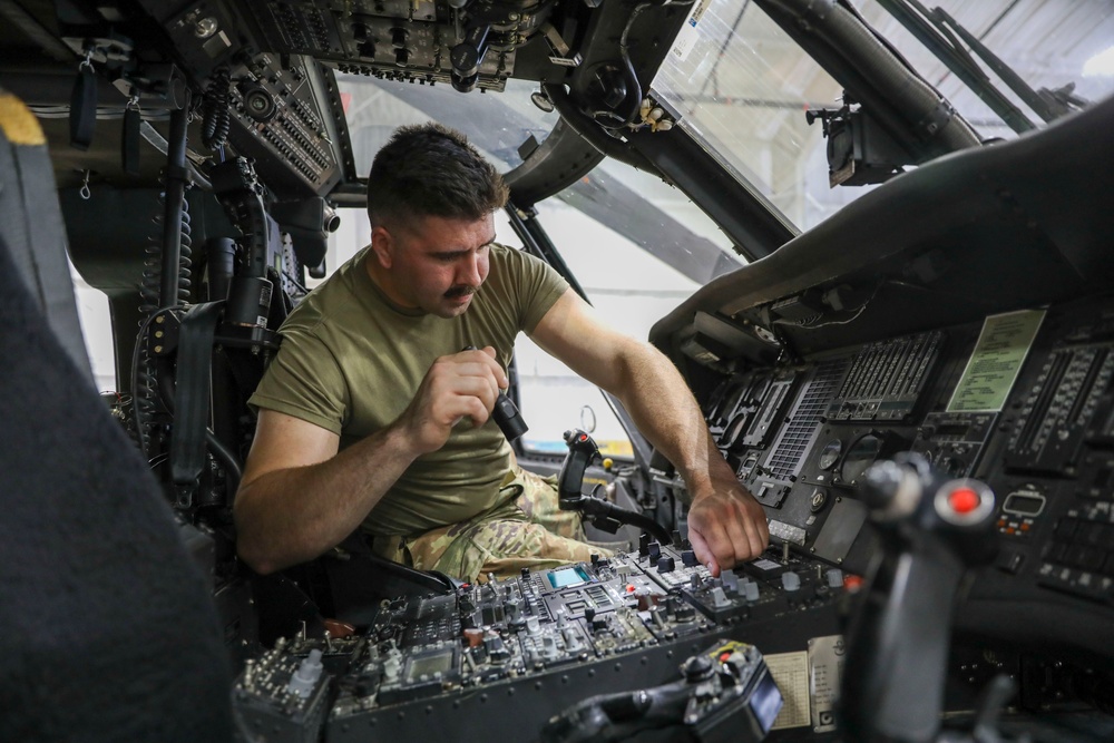 3rd Battalion, 238th Aviation Regiment maintenance