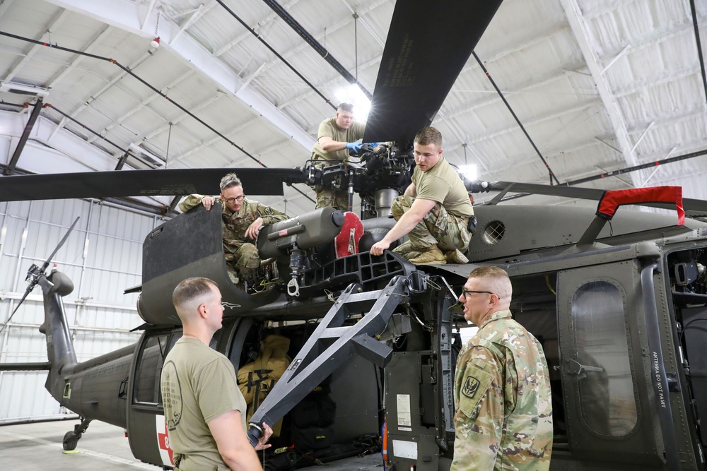 3rd Battalion, 238th Aviation Regiment maintenance