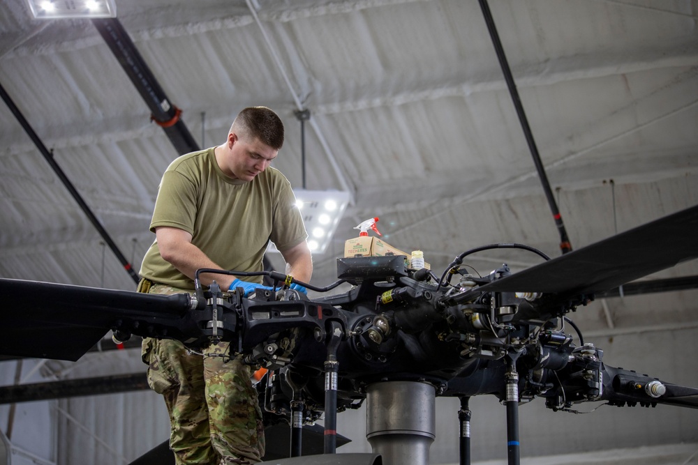 3rd Battalion, 238th Aviation Regiment maintenance