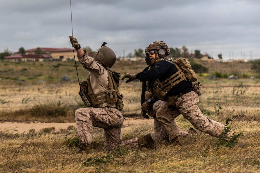 V31 Marines execute EOTG TRAP course