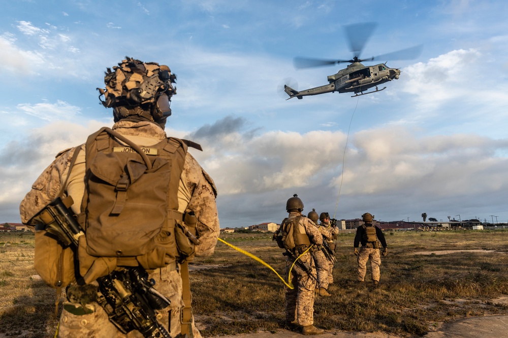 V31 Marines execute EOTG TRAP course