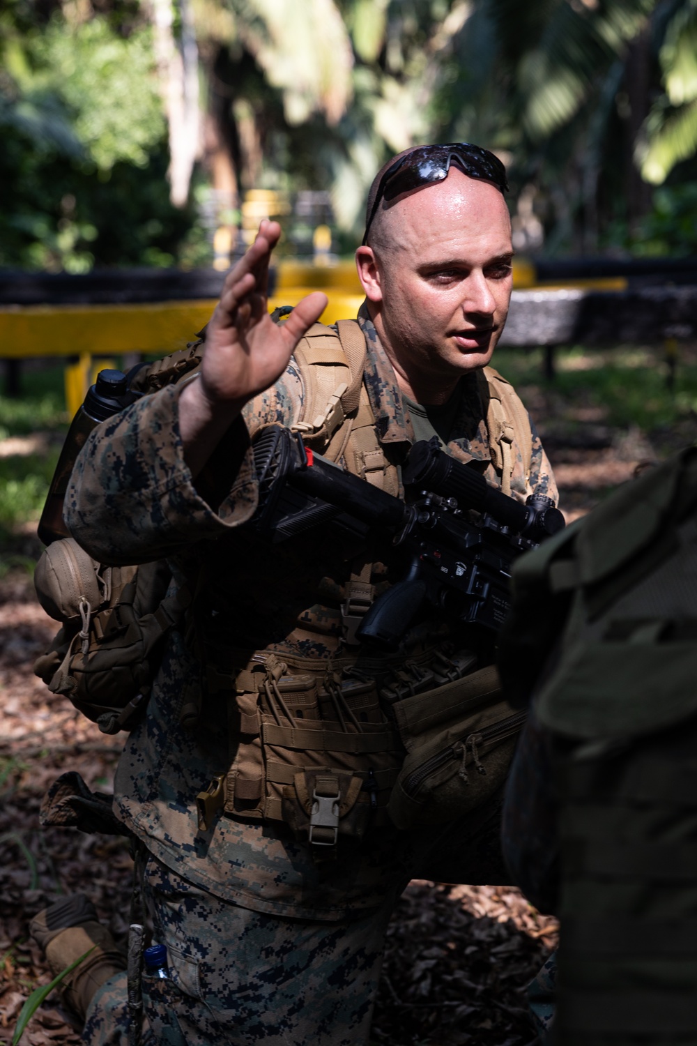 U.S. Marines from MARFORSOUTH train with Guatemalan Paracaidistas during CENTAM Guardian 25