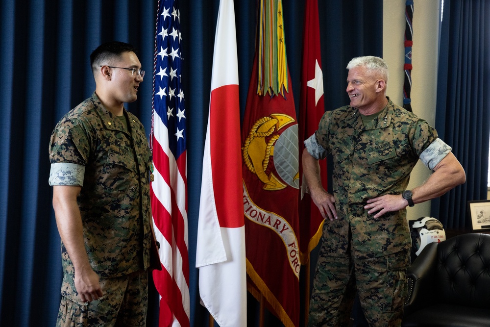 Major Evers Receives Navy and Marine Corps Achievement Medal