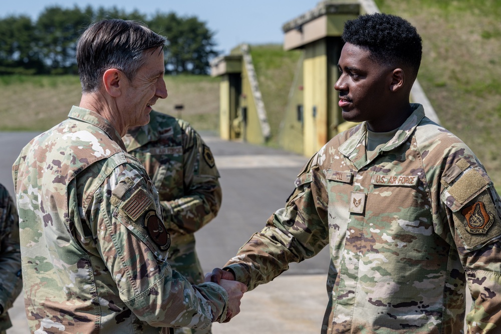Pacific Air Forces commander highlights readiness during 35th Fighter Wing tour