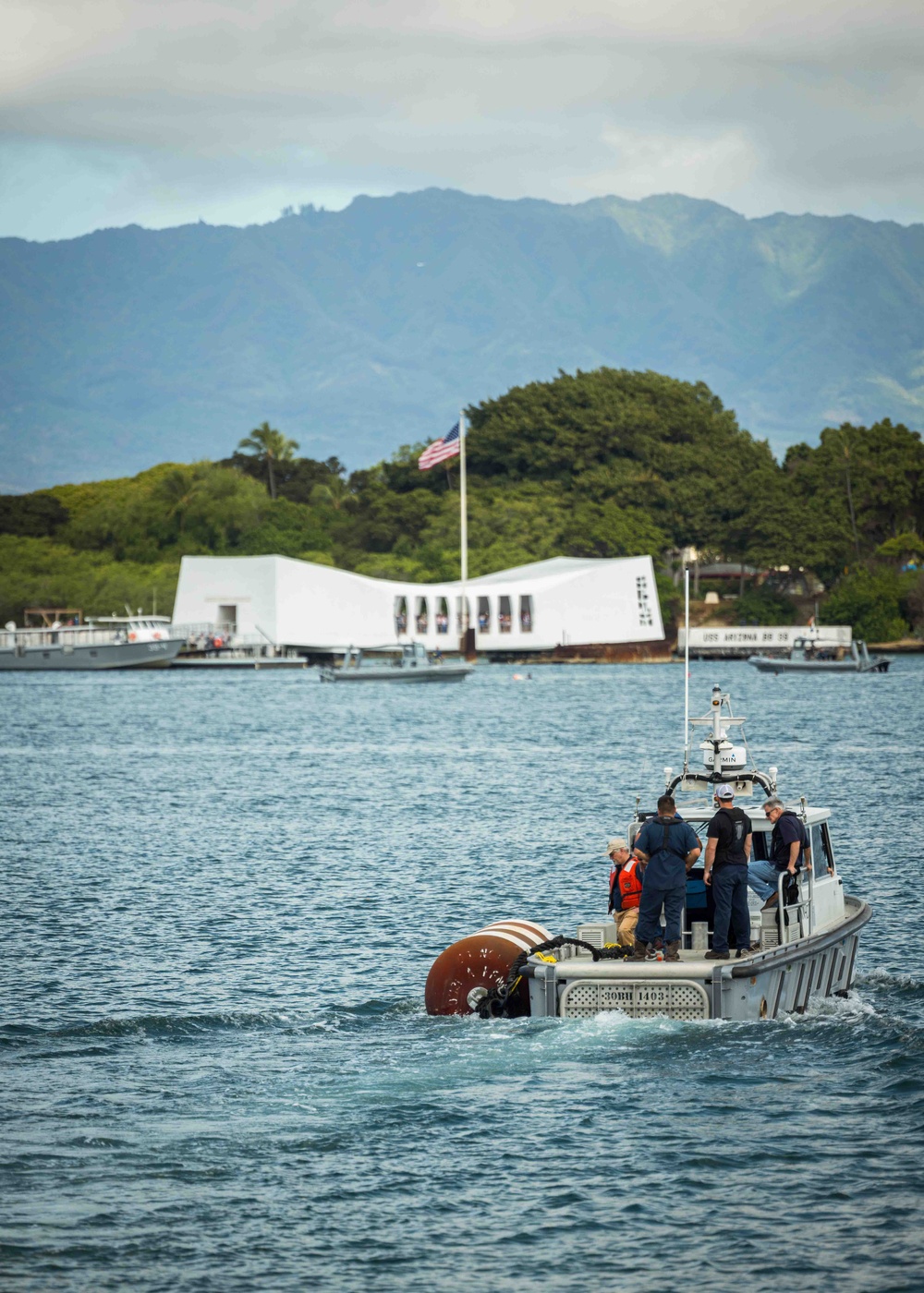 MDSU-1 divers install buoys and anchors around USS Arizona Memorial