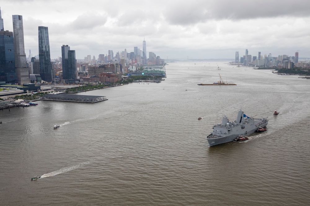 USS New York arrives to Fleet Week New York 2025