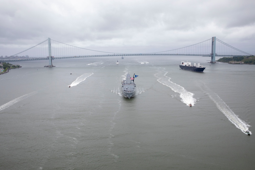 USS New York arrives to Fleet Week New York 2025