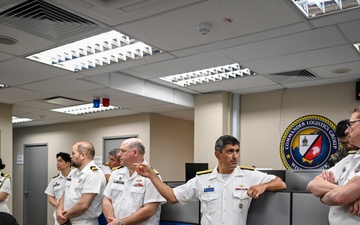 Rear Adm. S.M. Waddell Visits COMLOG WESTPAC