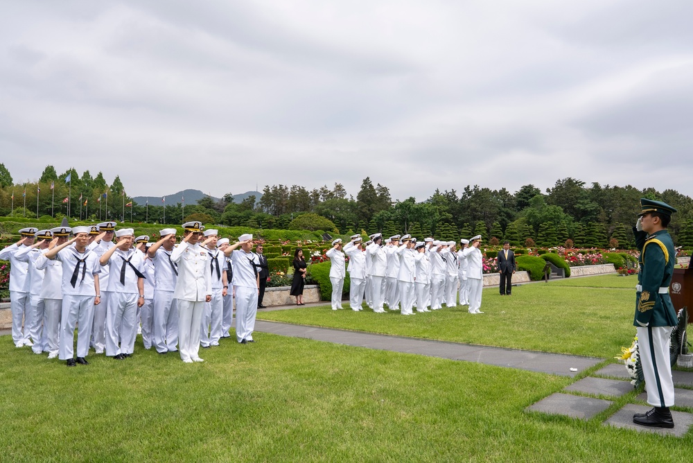 CNFK and Republic of Korea Navy Attend UN Memorial Day Ceremony