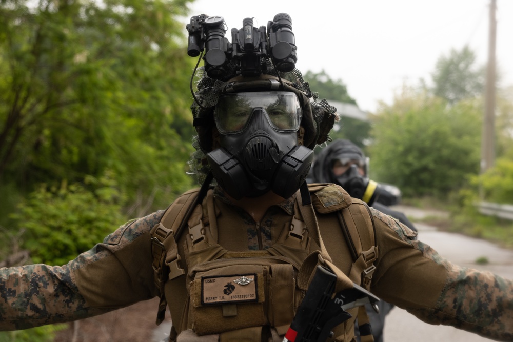 Activated Reserve Marines Conduct CBRN Response Training with U.S. Army during Korea Viper 25.4