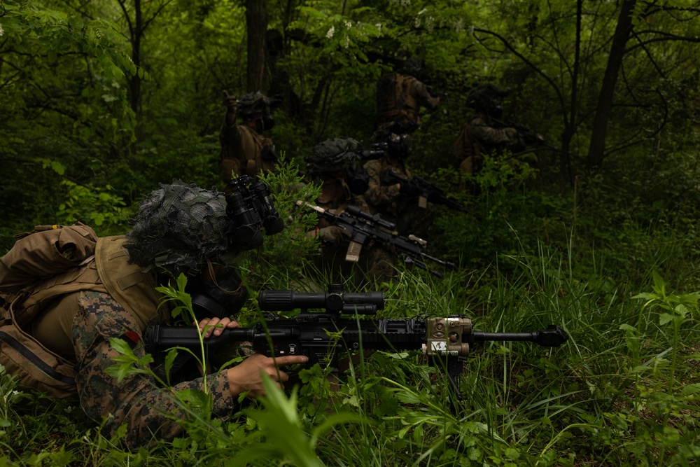 Activated Reserve Marines Conduct CBRN Response Training with U.S. Army during Korea Viper 25.4